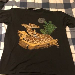 Rattlesnake tee
